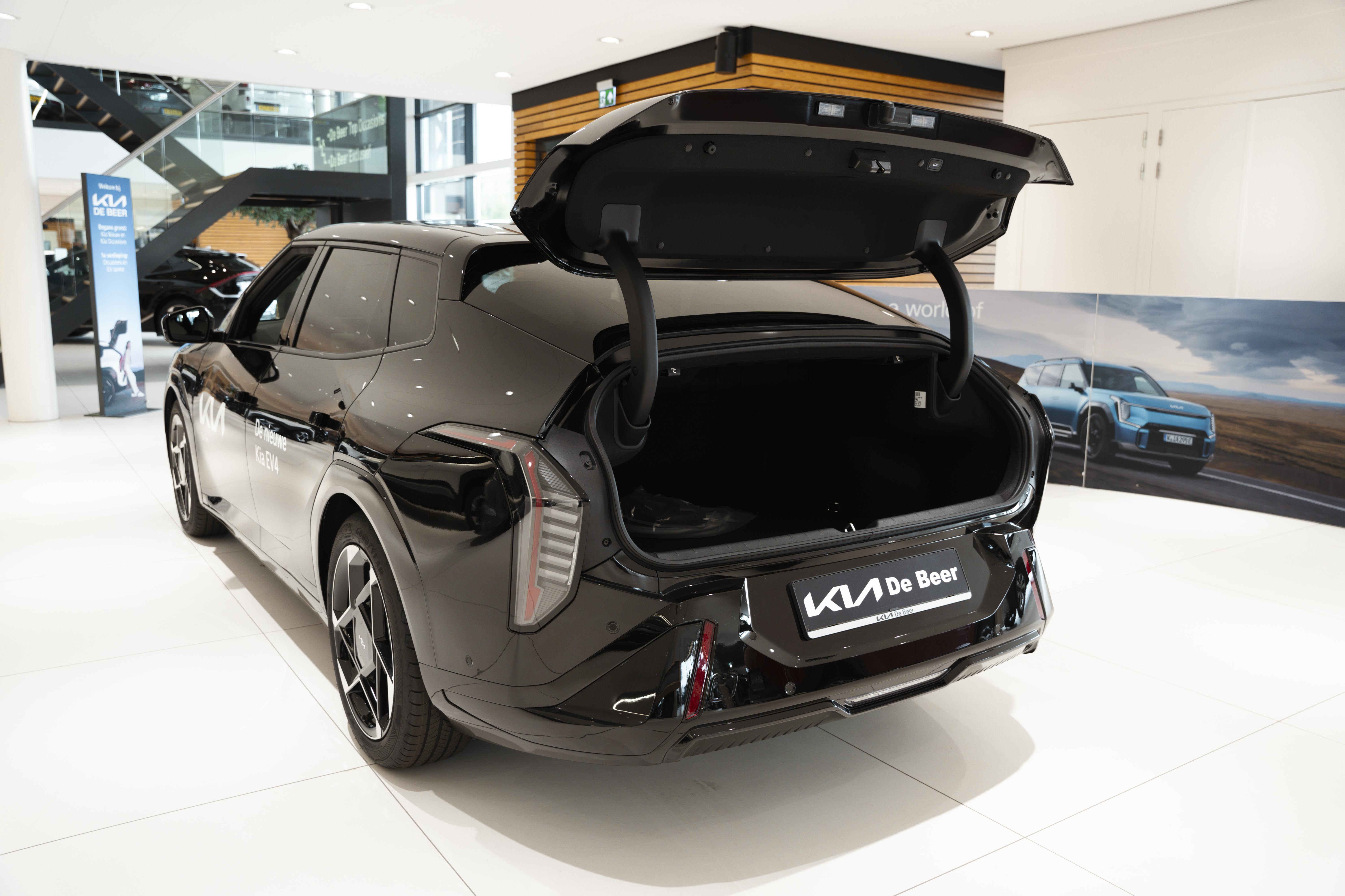 Kia EV4 proefrit maken